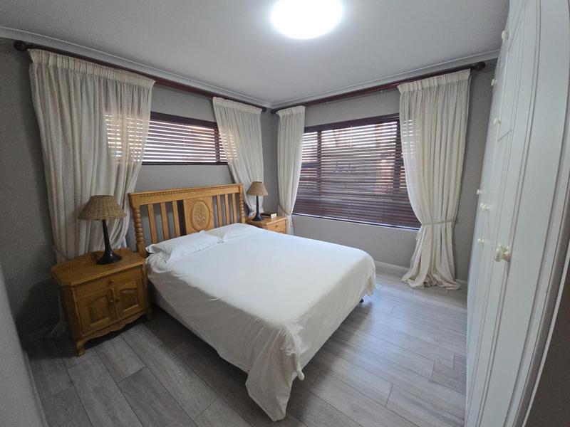 To Let 5 Bedroom Property for Rent in Goedehoop Western Cape